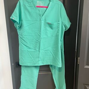 Figs surgical green Scrub set